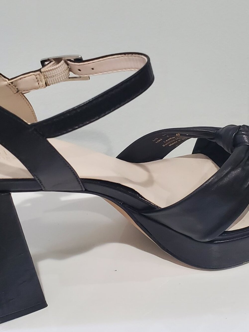 27 Edit Naturalizer Black Platform Heeled Sandal - Picture 7 of 9